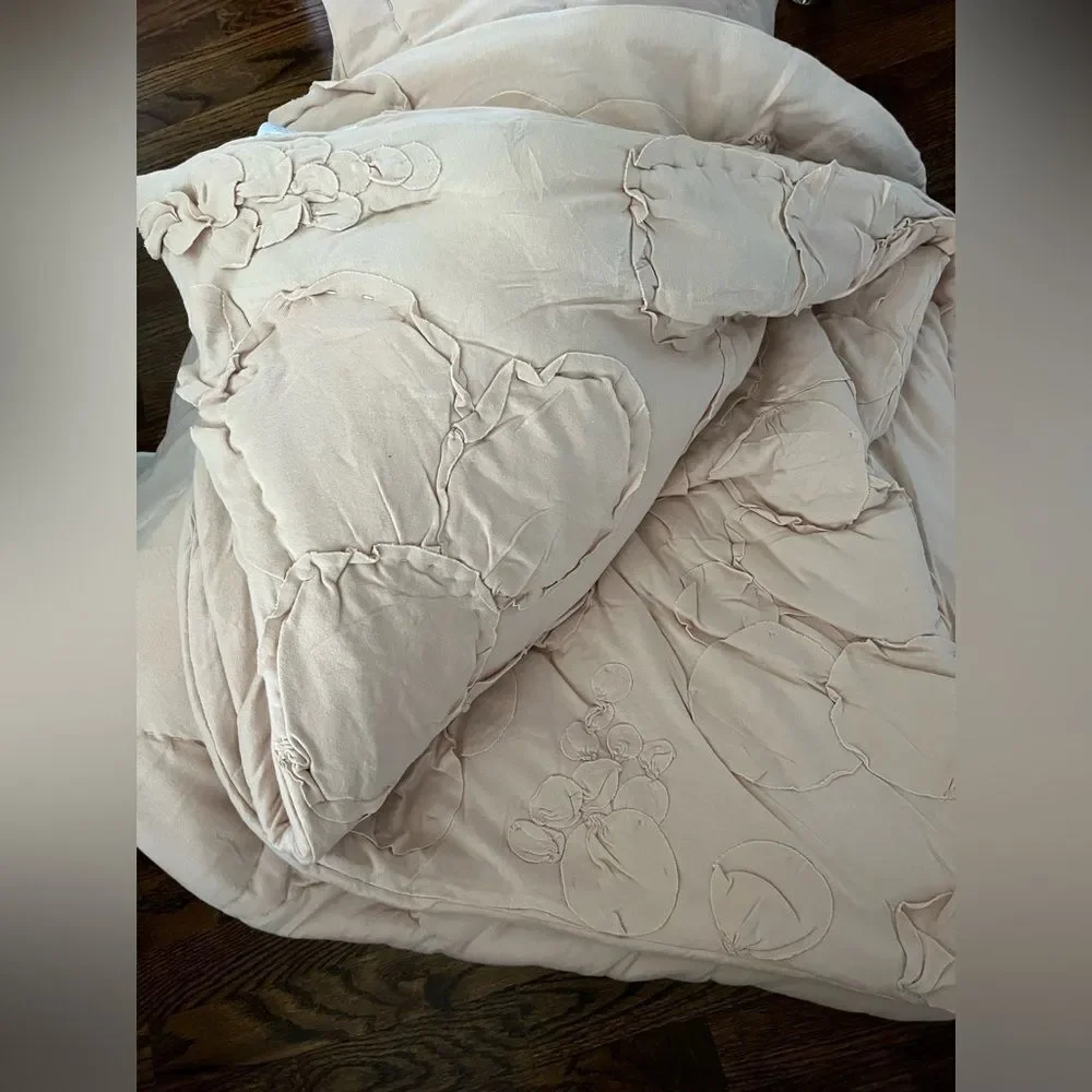 Alyssa Jersey Quilt Size King By Anthropologie Color: Blush
